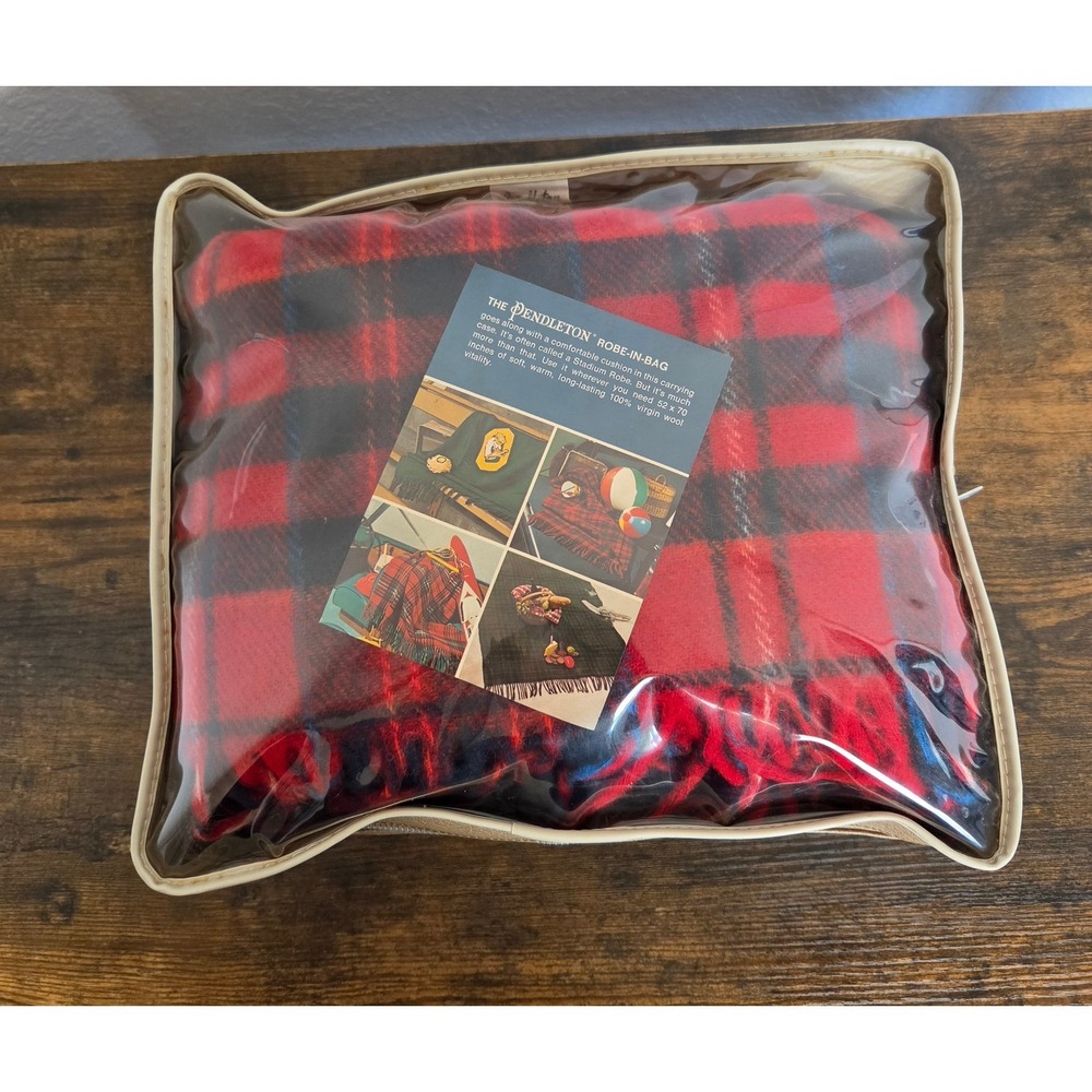 Vintage Pendleton Robe In A Bag 100% Wool Plaid Stadium Blanket Seat Cushion Set